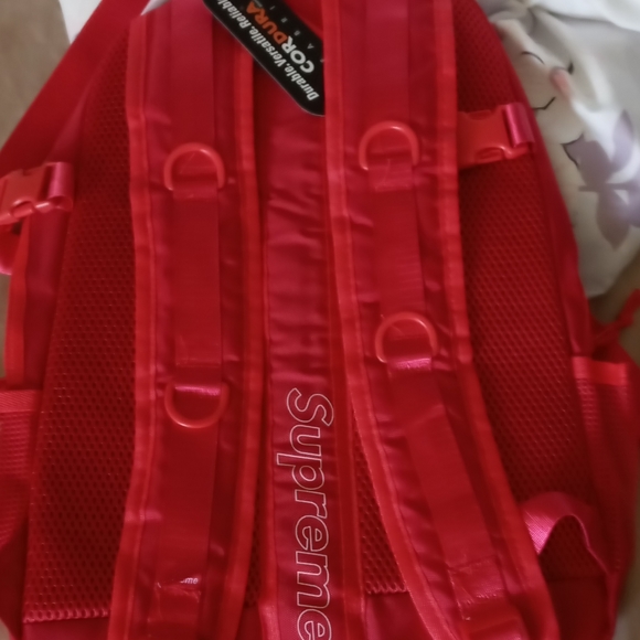 Supreme Backpack - Picture 2 of 3